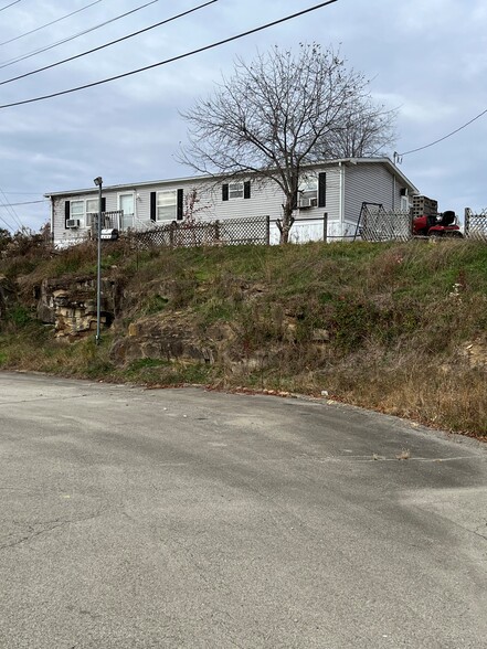 More Photos Of 126 Miller Ln, Waynesburg Hotel For Sale