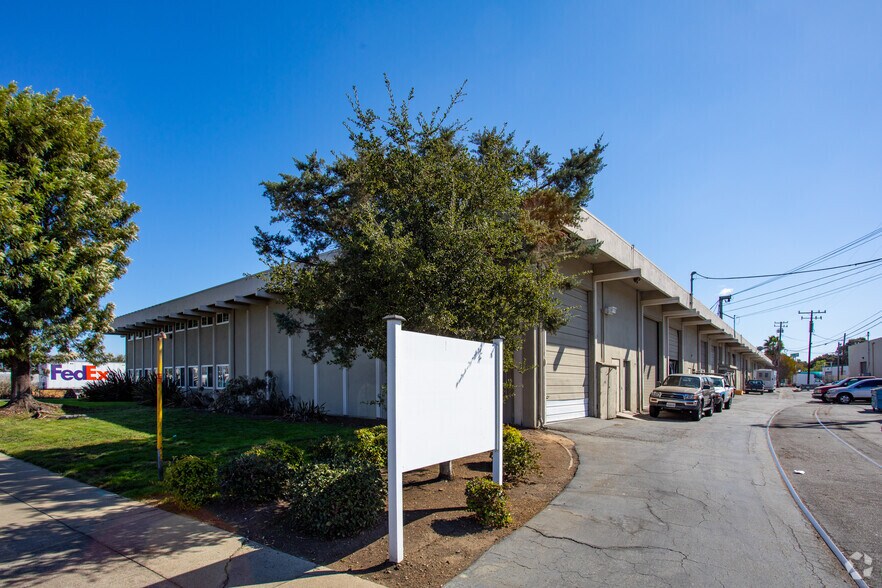 More Photos Of 1450-1496 Oddstad Dr, Redwood City Warehouse For Lease