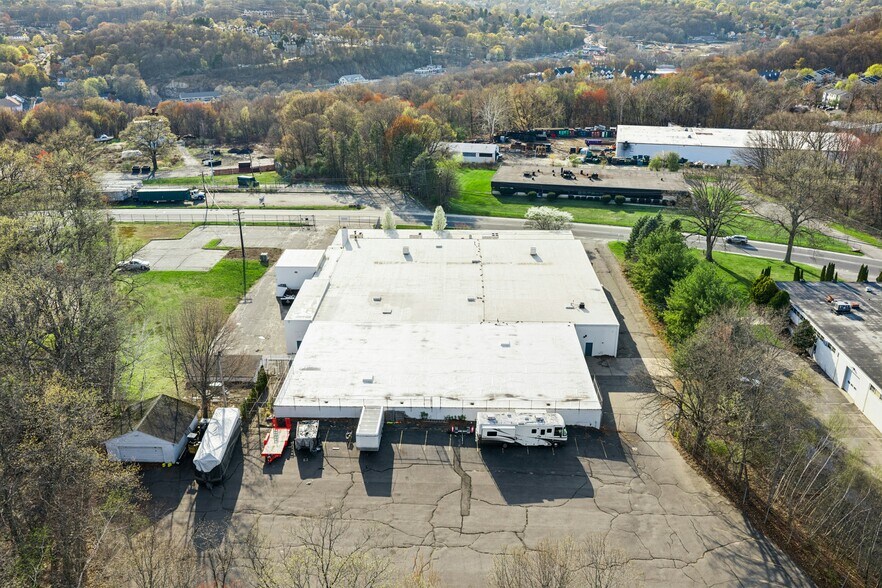 More Photos Of 266 Brookside Rd, Waterbury Manufacturing For Sale