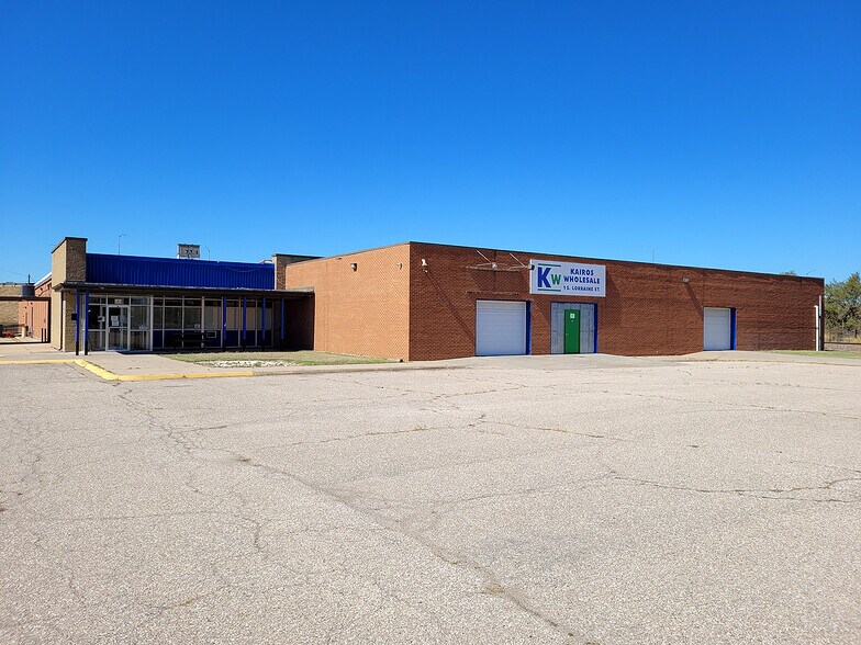 More Photos Of 1 S Lorraine St, Hutchinson Light Manufacturing For Sale