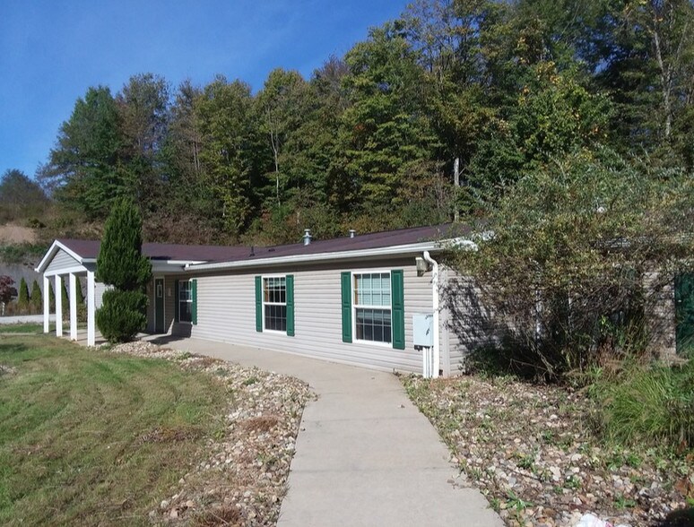 More Photos Of 599 Norwood Dr, Wampum Skilled Nursing Facility For Sale