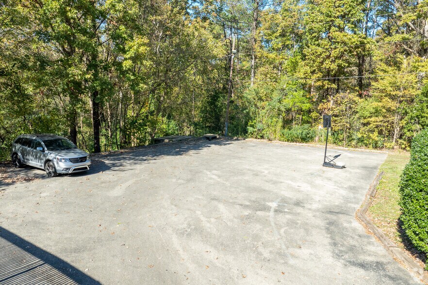 More Photos Of 1401 Carson Rd, Birmingham Multifamily For Sale