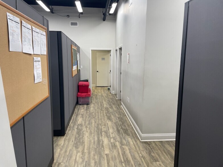 More Photos Of 5462 Able Ct, Mobile Light Distribution For Lease