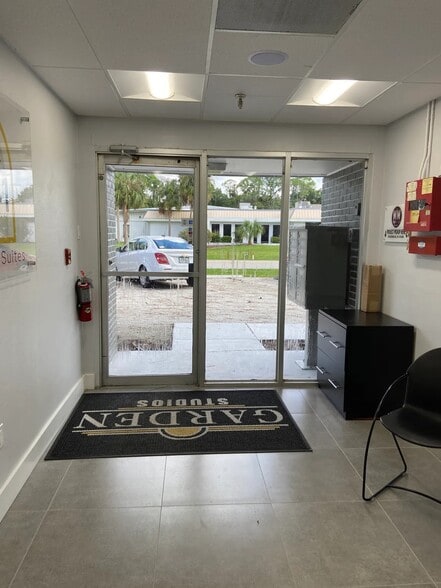 More Photos Of 1816 57th St, Sarasota Warehouse For Sale