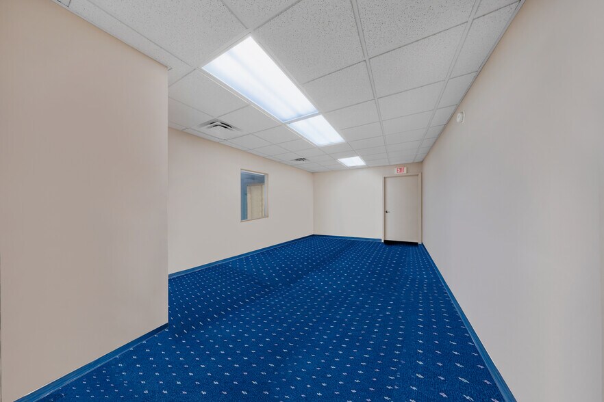 More Photos Of 10680 NW 123rd St, Miami Industrial For Sale