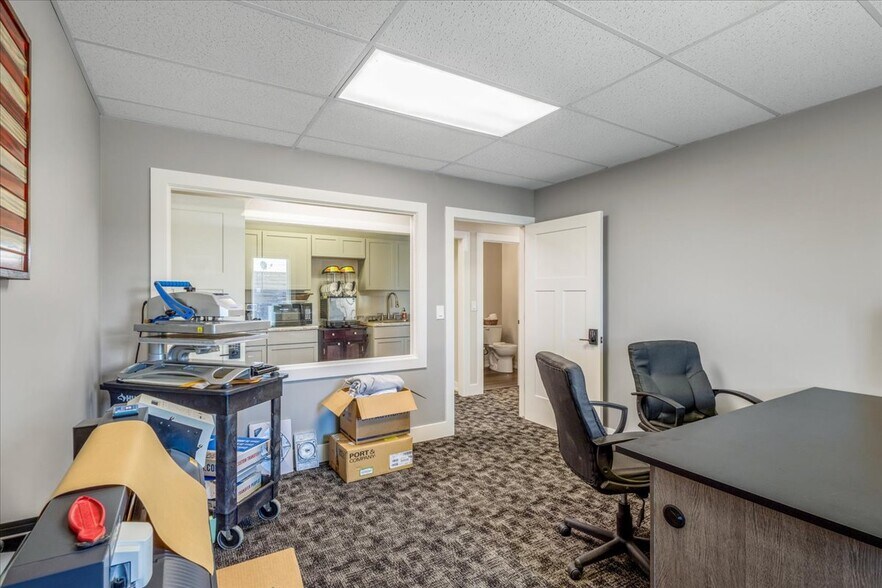 More Photos Of 300 Main St, Hallam Office For Sale