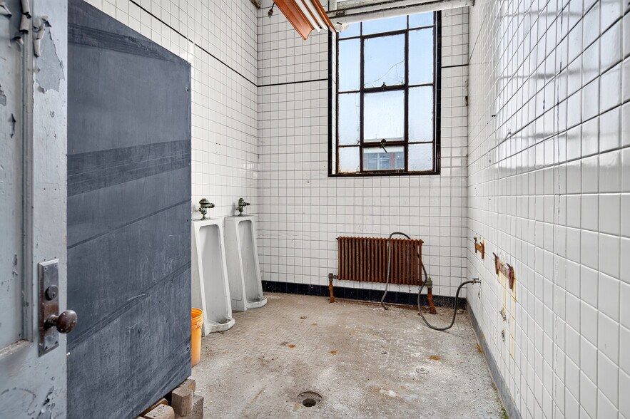 More Photos Of 662 Fillmore Ave, Buffalo Industrial For Sale