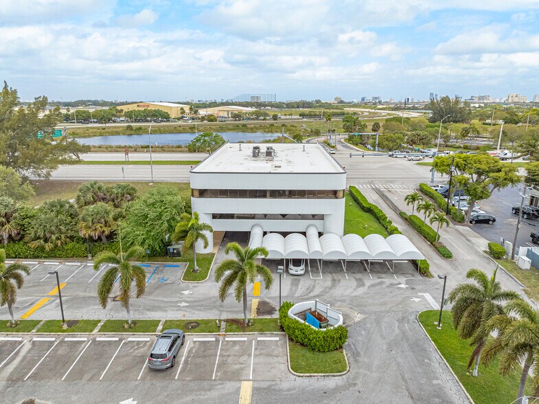 More Photos Of 1550 Southern Blvd, West Palm Beach Medical For Sale