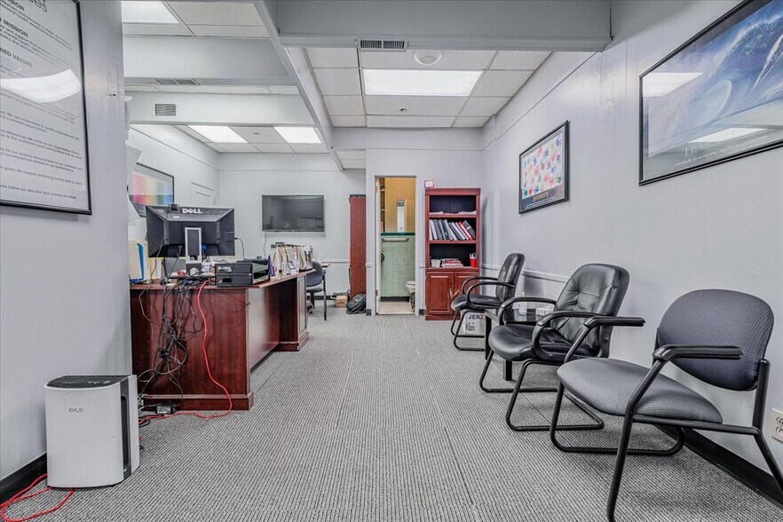 More Photos Of 723 Braddock Ave, Braddock Office For Sale