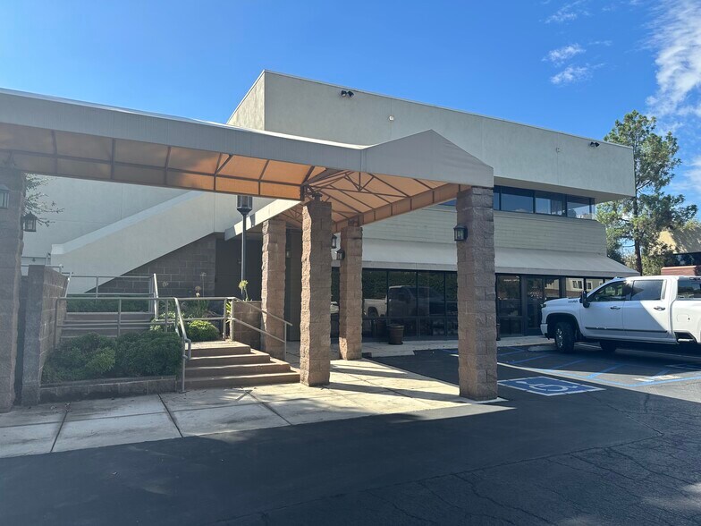 More Photos Of 2028 Village Ln, Solvang Medical For Lease