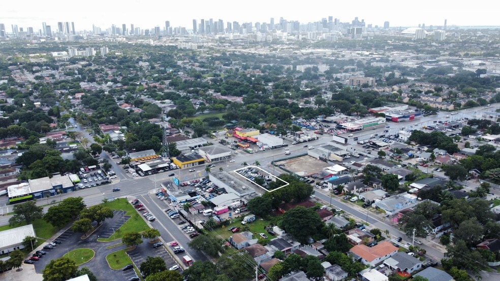 More Photos Of 3100 NW 27th Ave, Miami Manufacturing For Lease