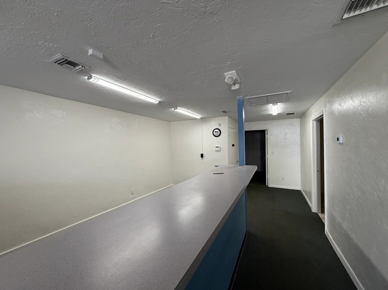 More Photos Of 1518 SE 46th Ln, Cape Coral Office For Sale