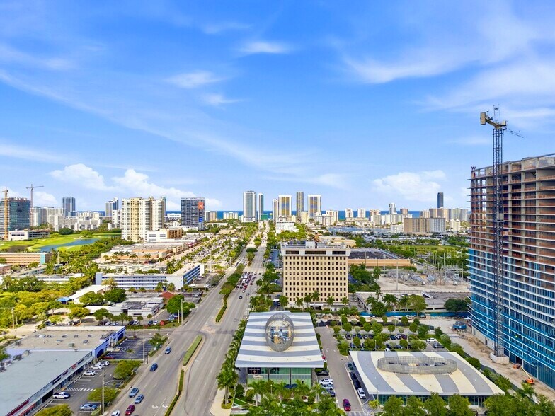 More Photos Of 4 OASIS Hallandale, 1006 E Hallandale Beach, Hallandale Beach Restaurant For Sale