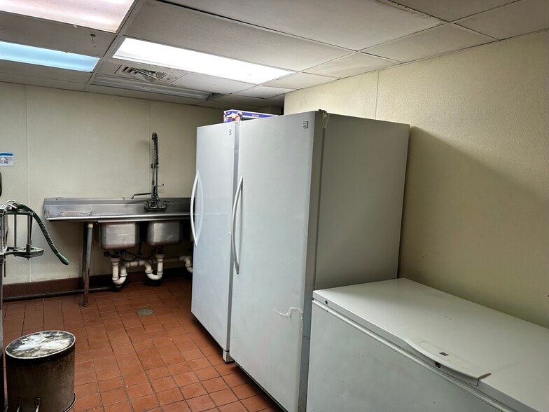 More Photos Of 348 Black Rock Tpke, Fairfield Restaurant For Sale