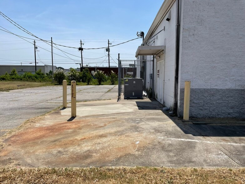 More Photos Of 1633 Gordon Hwy, Augusta Freestanding For Lease