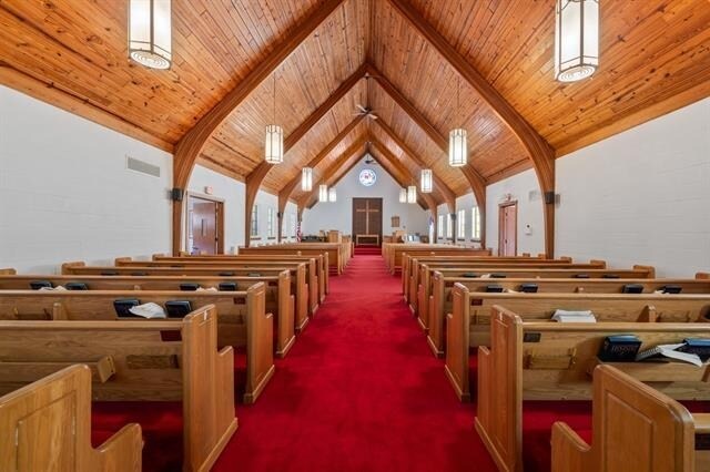 More Photos Of 551 Lee Jackson Hwy, Staunton Religious Facility For Sale