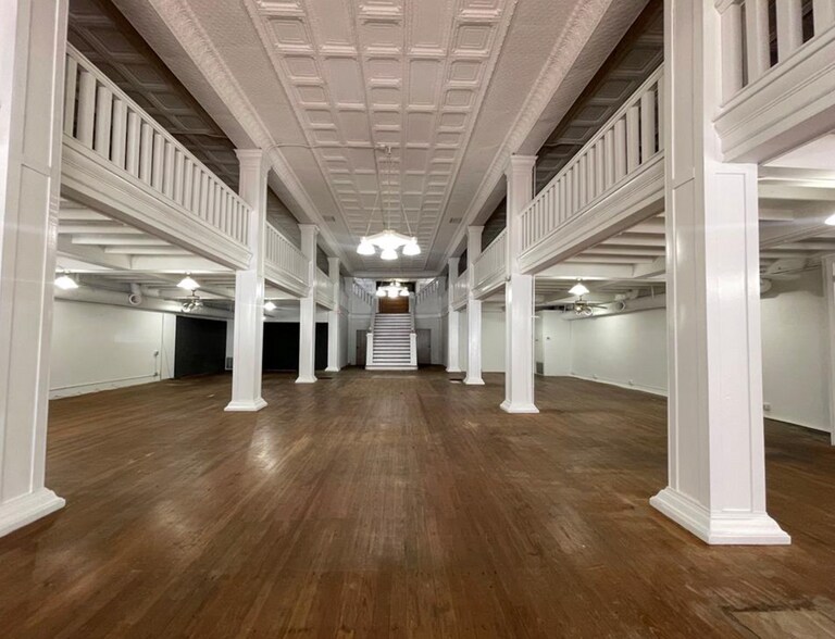 More Photos Of 410 W Chickasha Ave, Chickasha Storefront For Sale