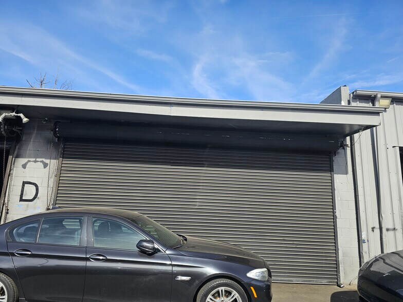 More Photos Of 6723 Reseda Blvd, Reseda Auto Repair For Lease