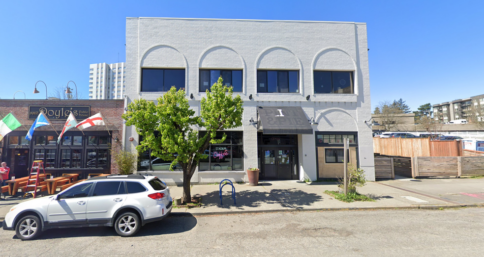 Primary Photo Of 202-206 St Helens Ave, Tacoma Restaurant For Lease