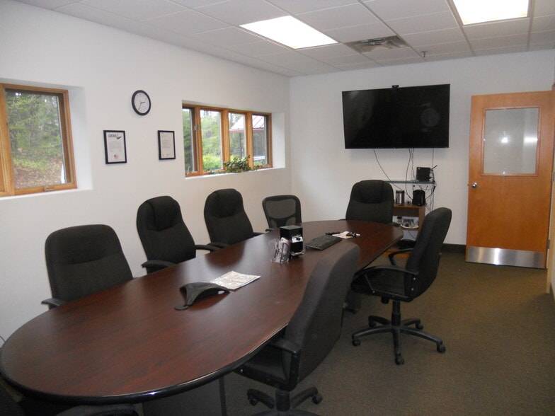 More Photos Of 10 Precision Dr, North Springfield Industrial For Lease