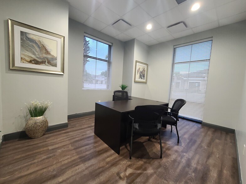 More Photos Of 952 International Pky, Lake Mary Office For Sale