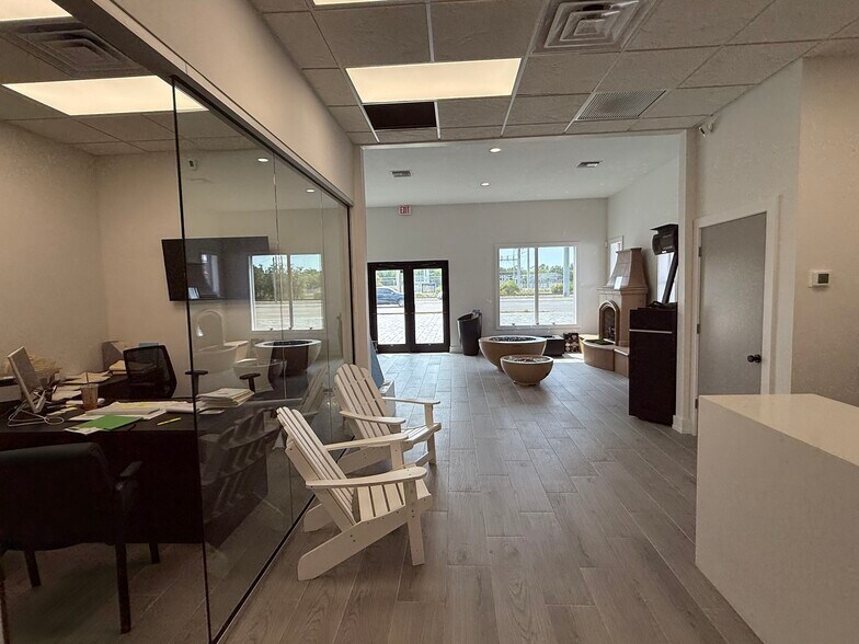 More Photos Of 2736 Land O Lakes Blvd, Land O' Lakes Storefront Retail Residential For Sale