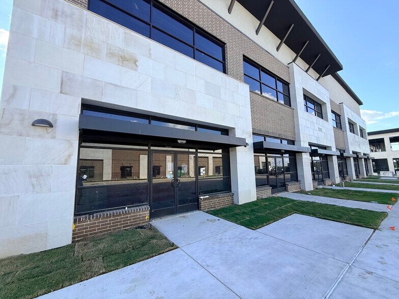 More Photos Of 11005 Preston Road, Frisco Medical For Lease