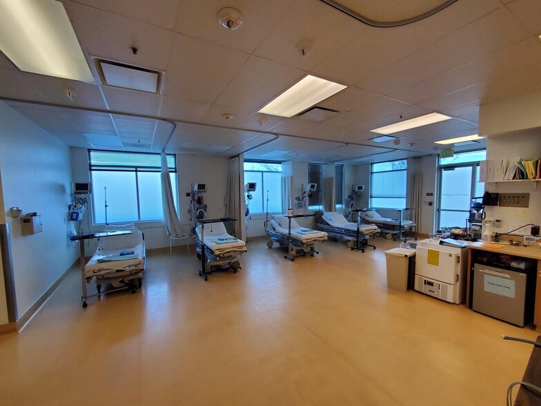 More Photos Of 39180 Farwell Dr, Fremont Medical For Lease