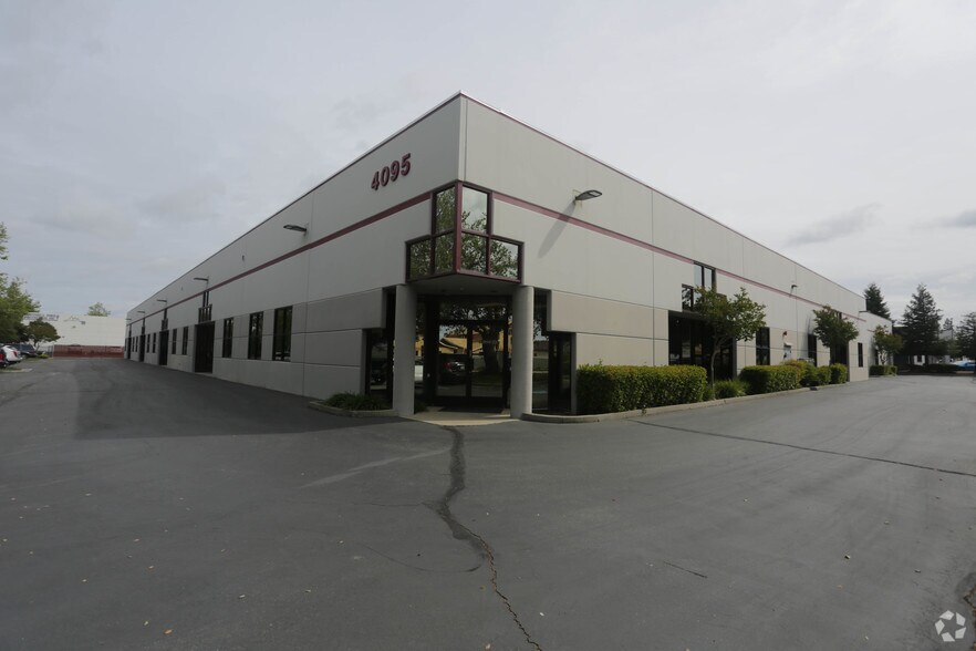 More Photos Of 4095 Delmar Ave, Rocklin Warehouse For Lease