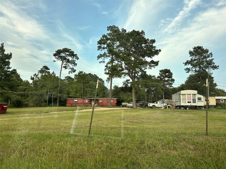 More Photos Of 11029 Tammy Cir, Plantersville Manufactured Housing Mobile Home Park For Sale