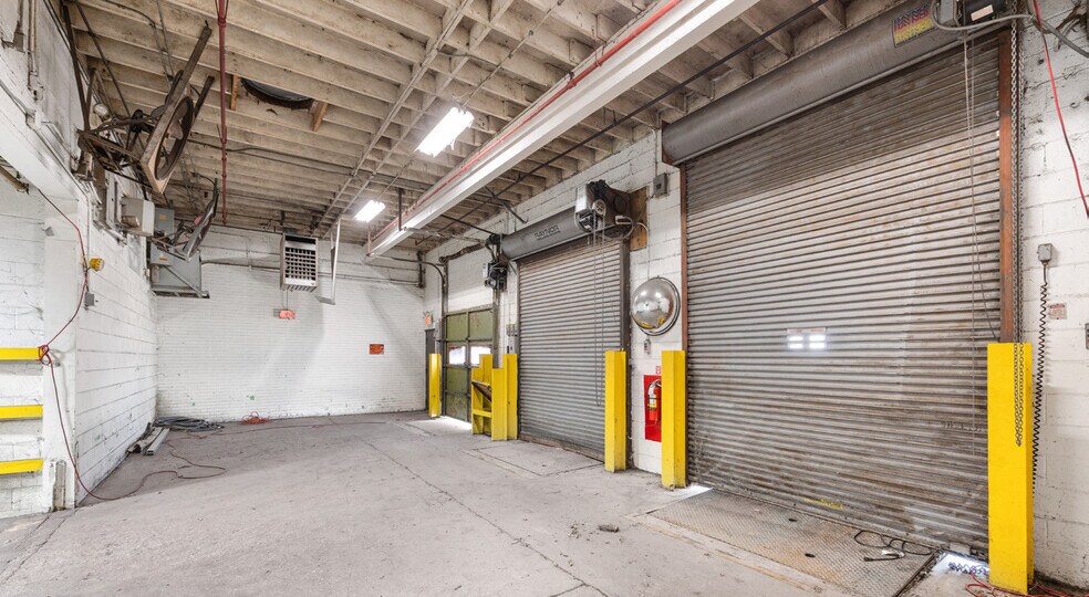 More Photos Of 312 S 14th Ave, Humboldt Manufacturing For Sale