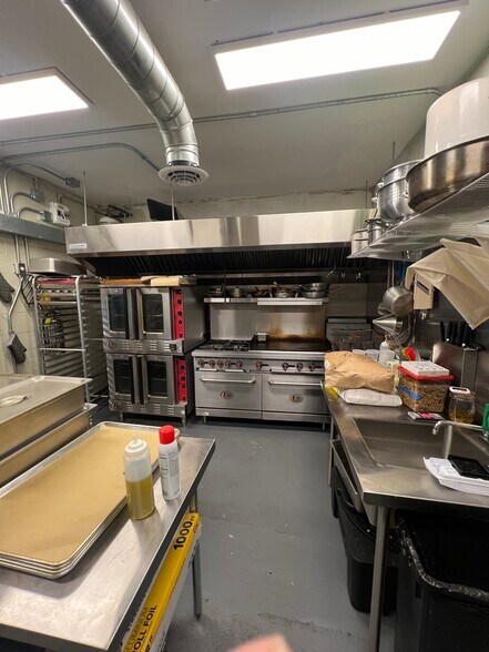 More Photos Of 238 W Main St, Romney General Retail For Lease