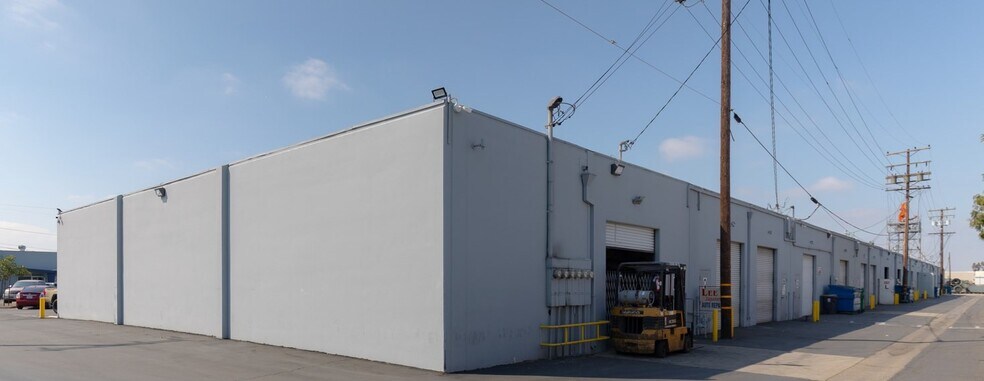 More Photos Of 11762 Western Ave, Garden Grove Warehouse For Lease