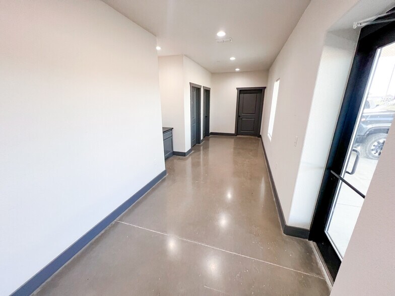 More Photos Of 2401 E County Road 155, Midland Service For Sale