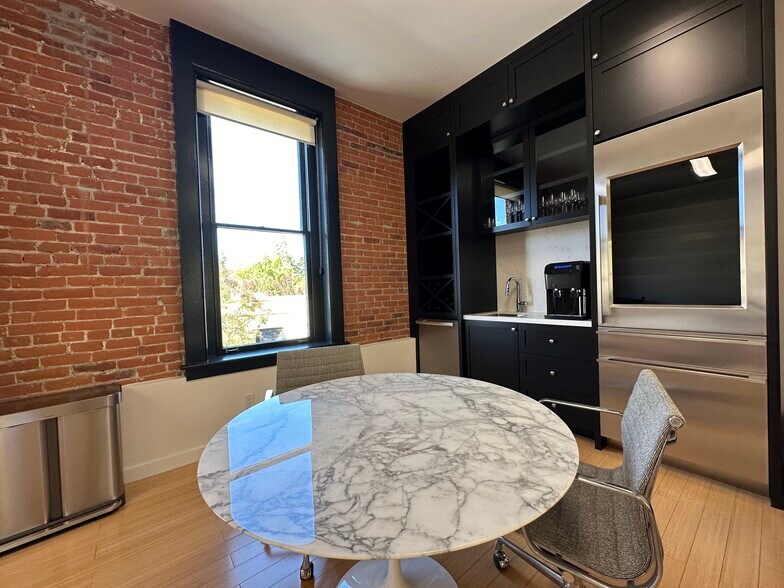 More Photos Of 1377-1381 Main St, Saint Helena Loft Creative Space For Lease