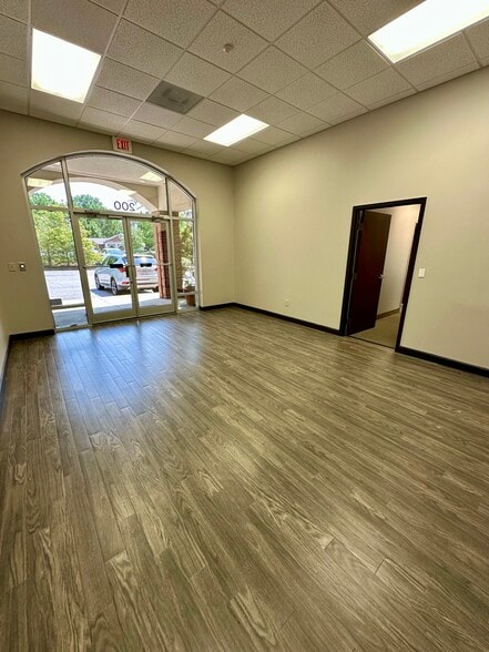 More Photos Of 5 Corporate Center Ct, Greensboro Office For Lease