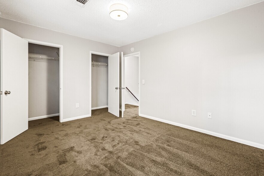 More Photos Of 82 Berry Dr, Newnan Apartments For Sale