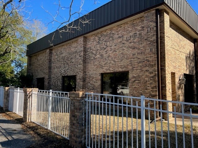 More Photos Of 107 Truxton Ave, Fort Walton Beach Warehouse For Sale