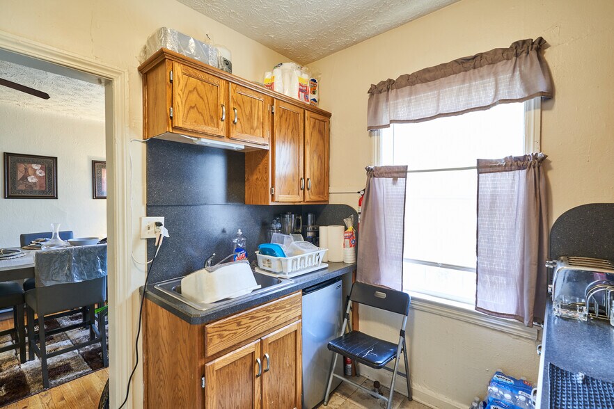 More Photos Of 3016 S Moreland Blvd, Cleveland Multifamily For Sale