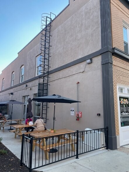 More Photos Of 141 W Main Ave, Gastonia General Retail For Sale