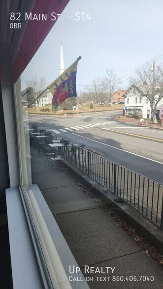 More Photos Of 82 Main St, East Hampton Apartments For Lease