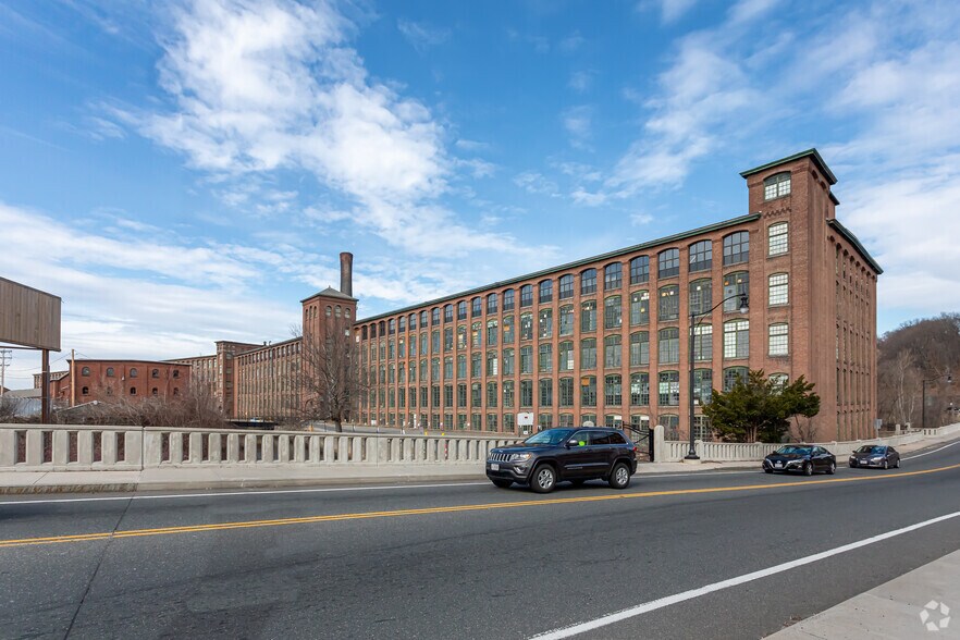 More Photos Of 165 Front St, Chicopee Apartments For Sale