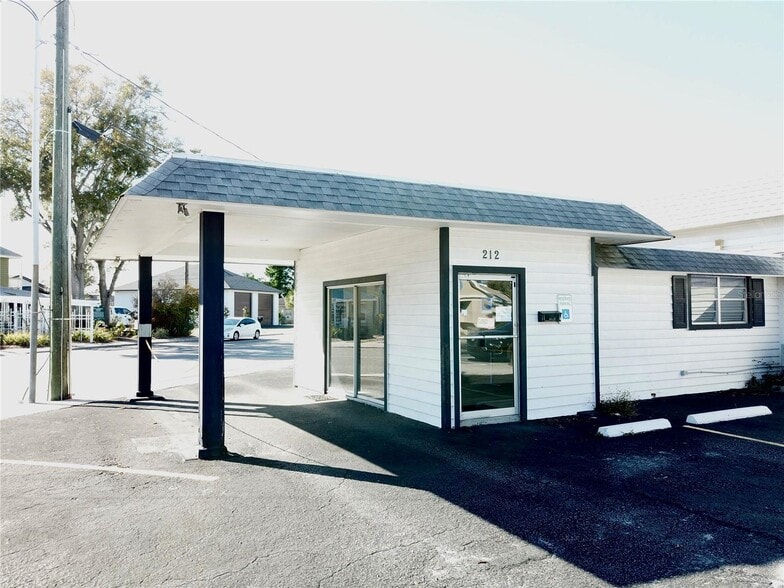 More Photos Of 212 Main St, Auburndale Flex For Sale