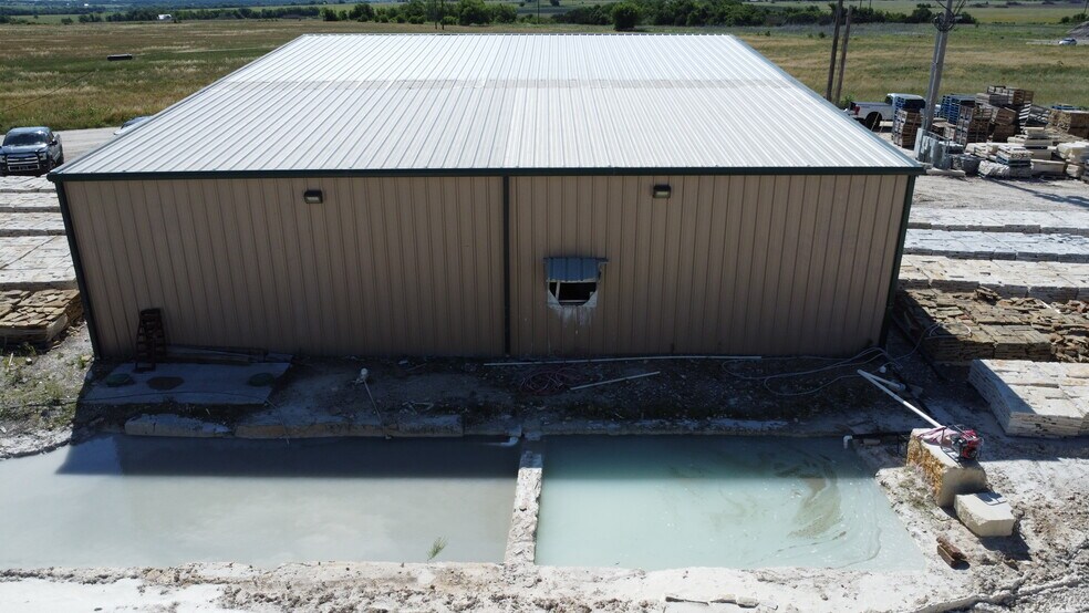 More Photos Of 450 Private Road 917, Georgetown Warehouse For Sale