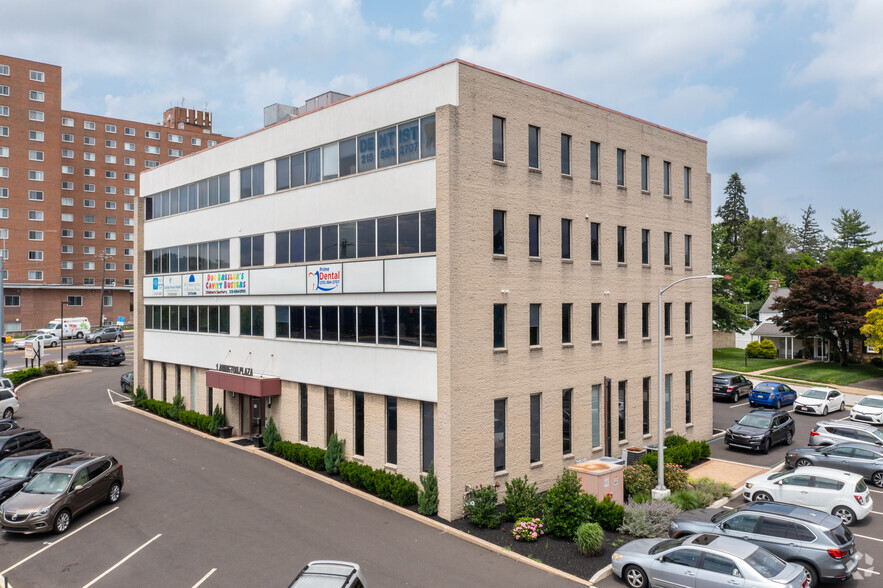 Primary Photo Of 101 Old York Rd, Jenkintown Medical For Lease