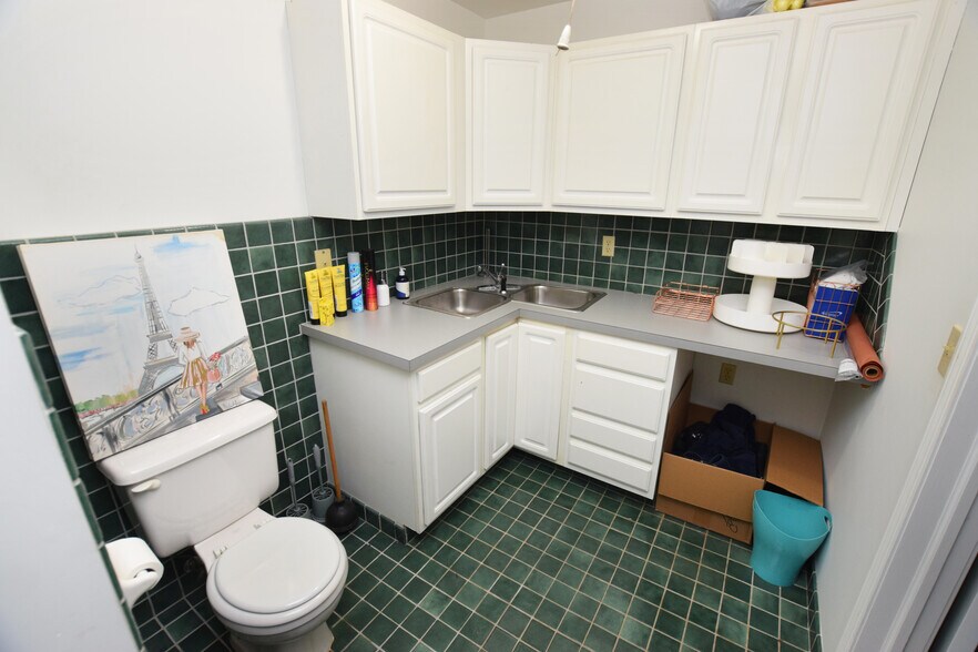 More Photos Of 5488 Richfield Rd, Flint Warehouse For Sale