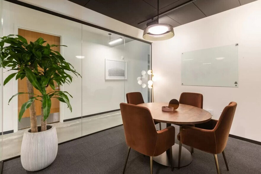 More Photos Of 2311 Wilson Blvd, Arlington Coworking Space