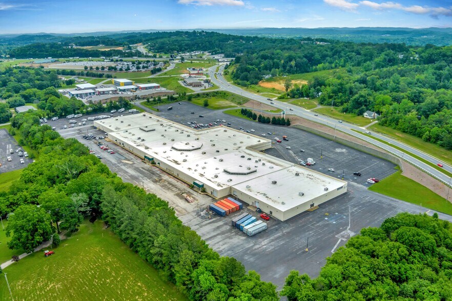 More Photos Of 4083 Cloud Springs Rd, Ringgold General Retail For Sale