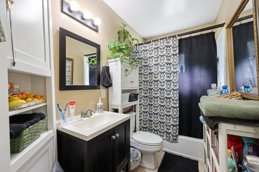 More Photos Of 853 S 32nd St, San Diego Apartments For Sale