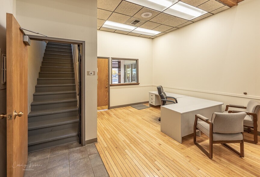 More Photos Of 23 Douglas Ave, Elgin Storefront Retail Office For Sale